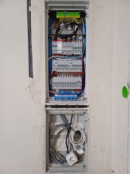 Электромонтаж Услуги электрика Штробление без пыли