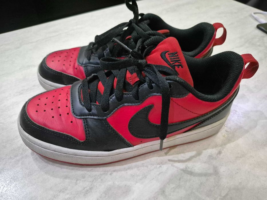 Buty nike czerwono-czarne