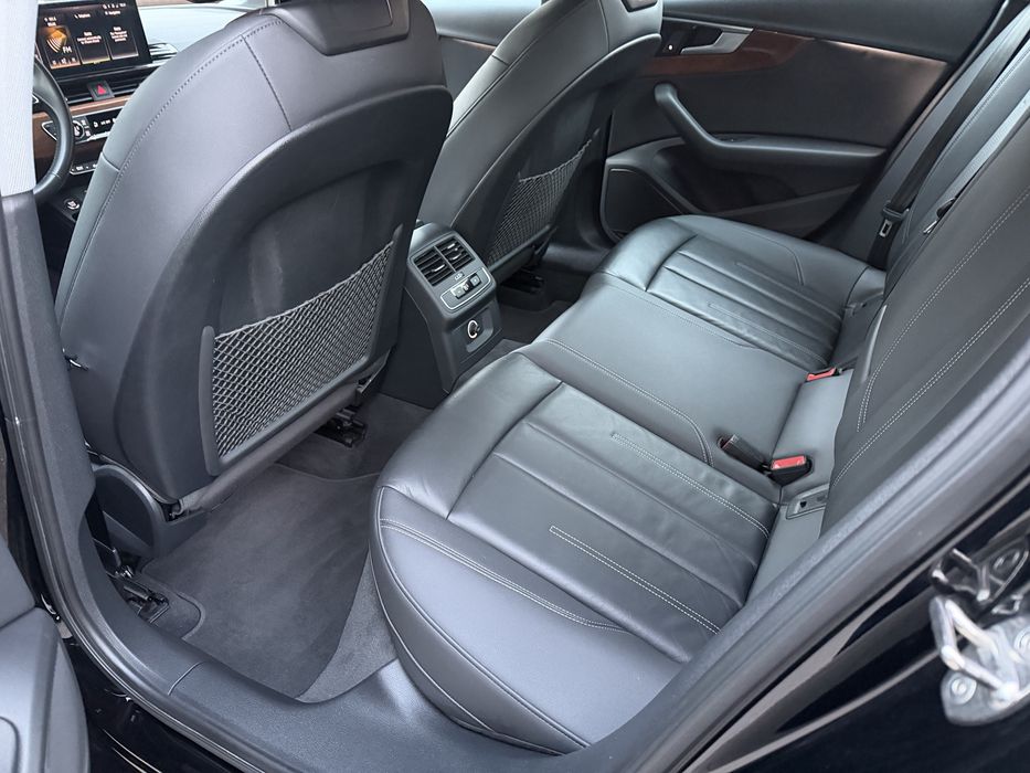 Audi A4 2020 рік