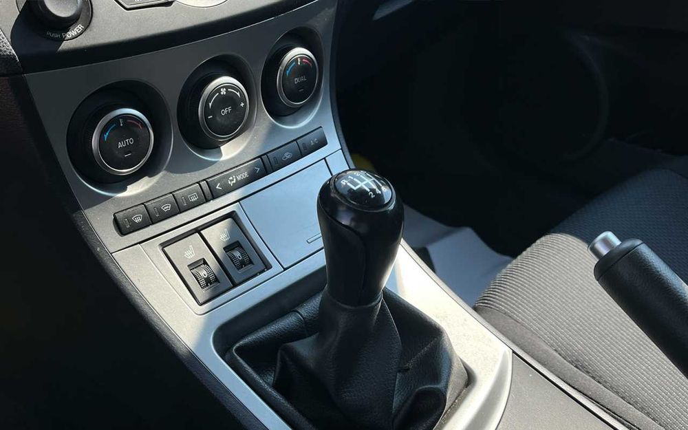 Mazda   3   2010