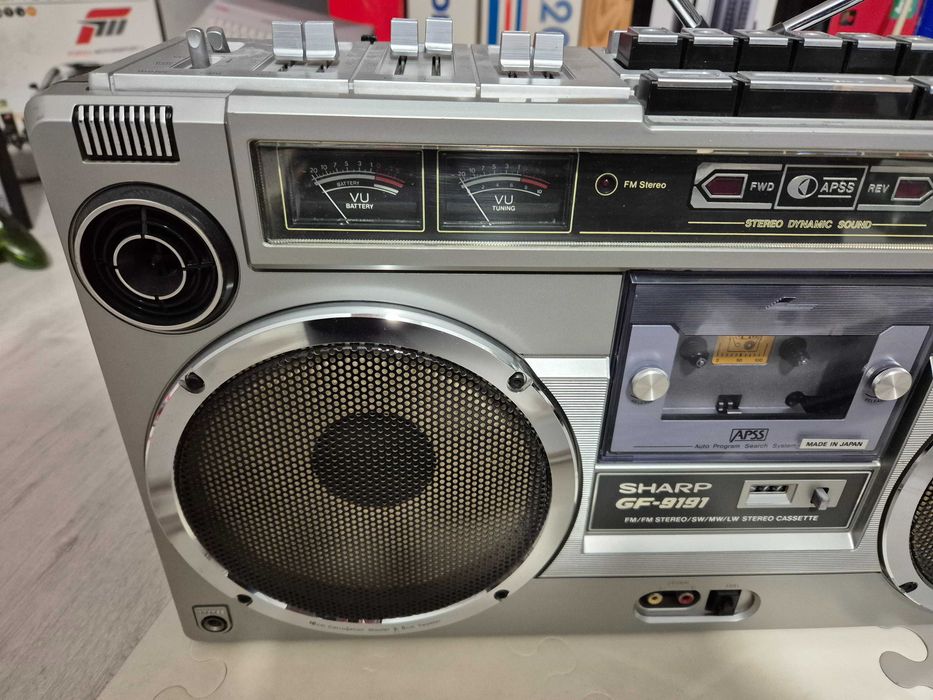 Sharp GF-9191 radiomagnetofon