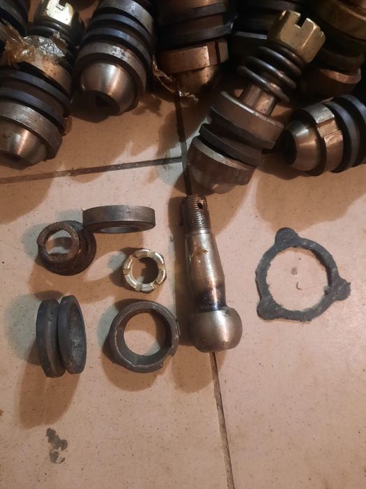 Ремкомплекти наконечникив рульових тяг зил 130.131 газ .66 нові