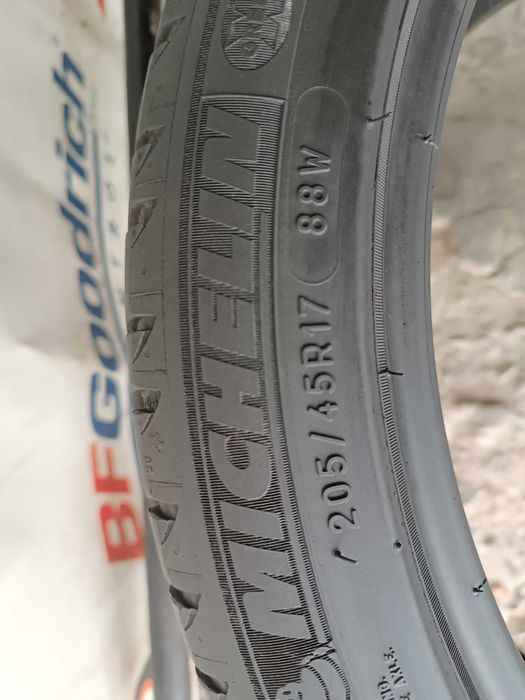 Літні шини 205/45 R17 Michelin Primacy 3