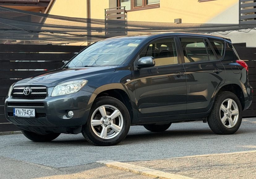 Toyota RAV4 2008 бензин 2.0 VVT-i  4WD Автомат Executive