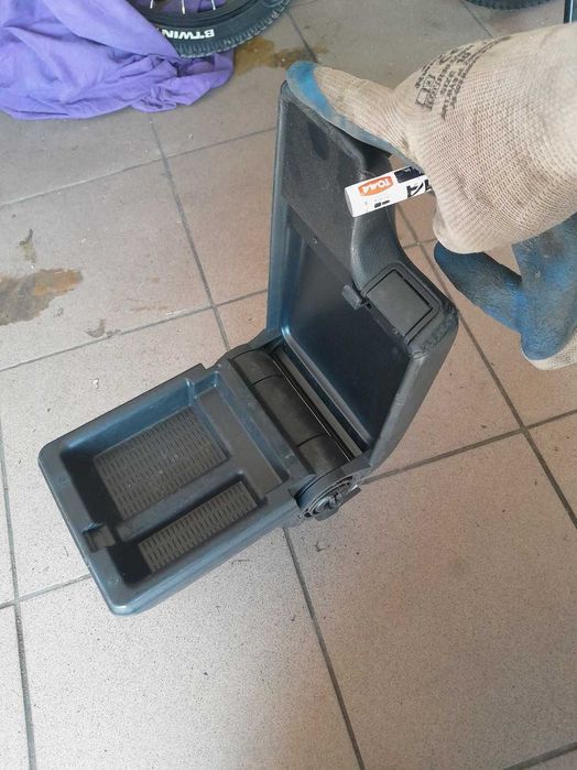 BMW E46 coupe - podłokietnik skóra