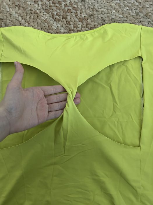 T-shirt de desporto com costas abertas