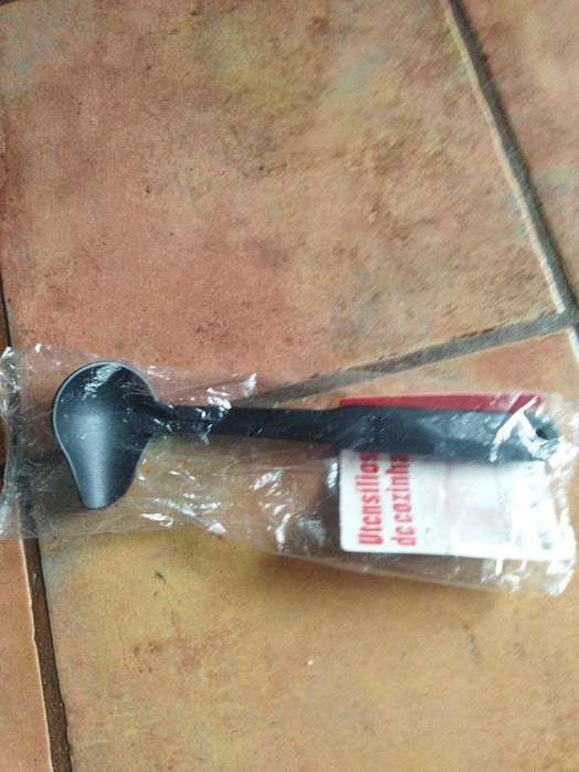 Kitchen Utensil469640305674168321