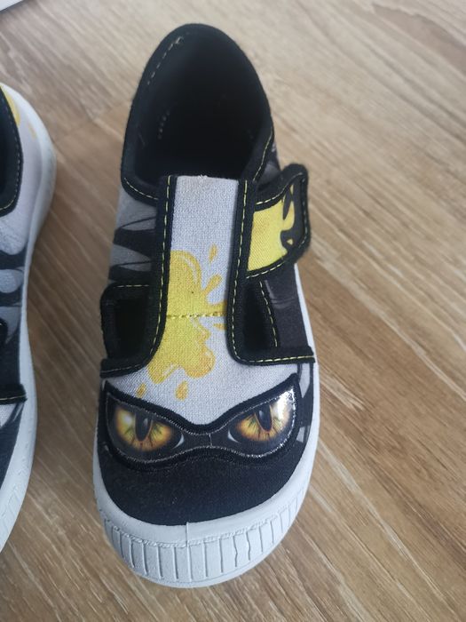 Buty, papcie rozm. 32