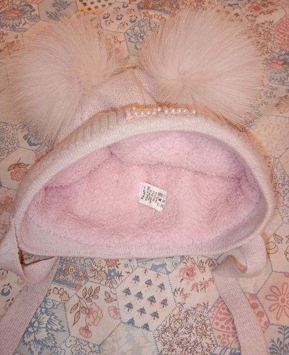 Шапочки зимові на дівчинку 3р.