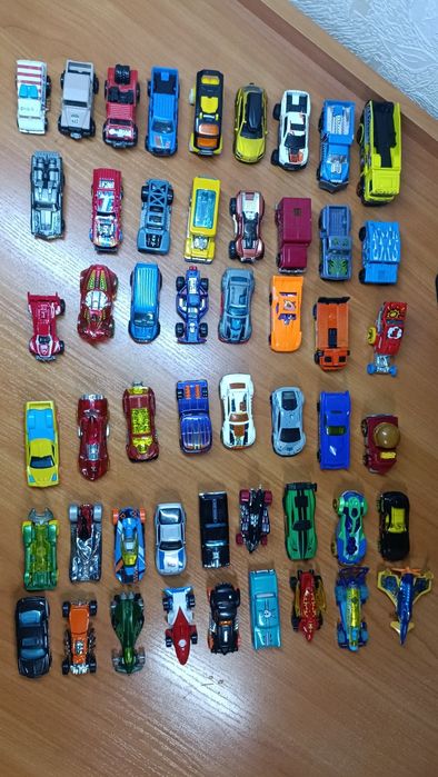 Машинки Hot Wheels