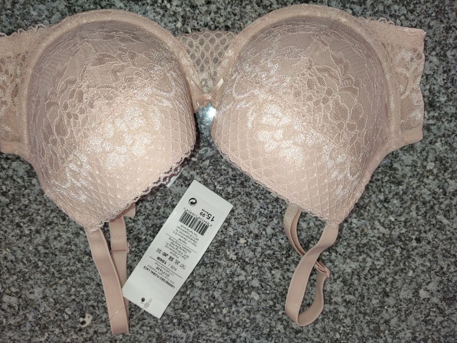 Soutien novo com etiqueta