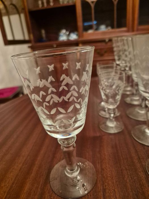 Serviço de Cristal Gravado (19 Peças) c/ Jarra de 27cm – Coleção Vintage