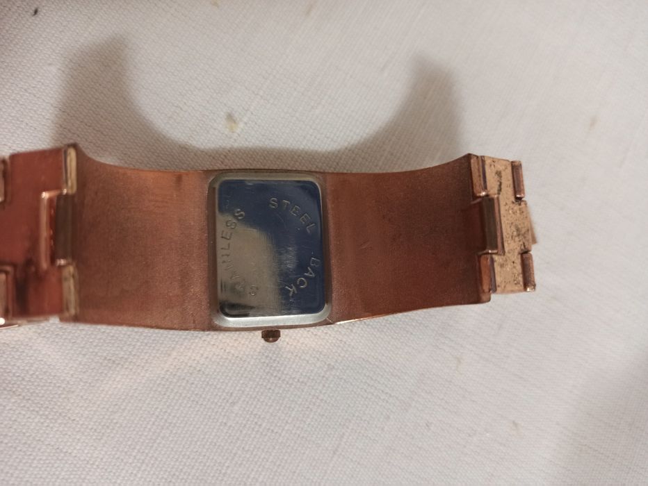 Годинник ручний на батарейці