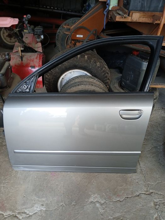 Drzwi lewy przód LY7Q szare audi a4b6 sedan 2004r