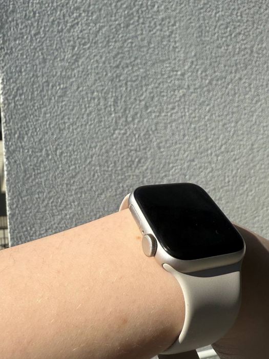 Apple watch SE( Praktycznie nie noszone )