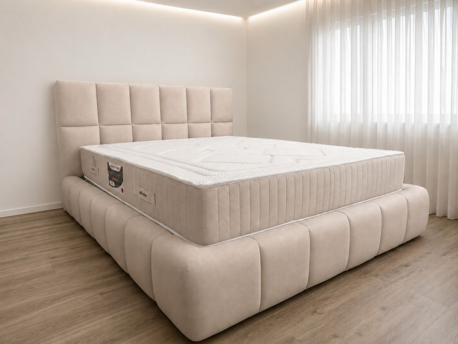 Cama estofada nova