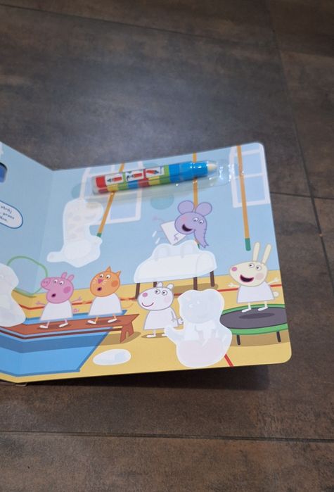 Kolorowanka wodna Świnka Peppa jaki to sport. Nowa