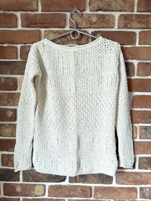 Gruby sweter pleciony