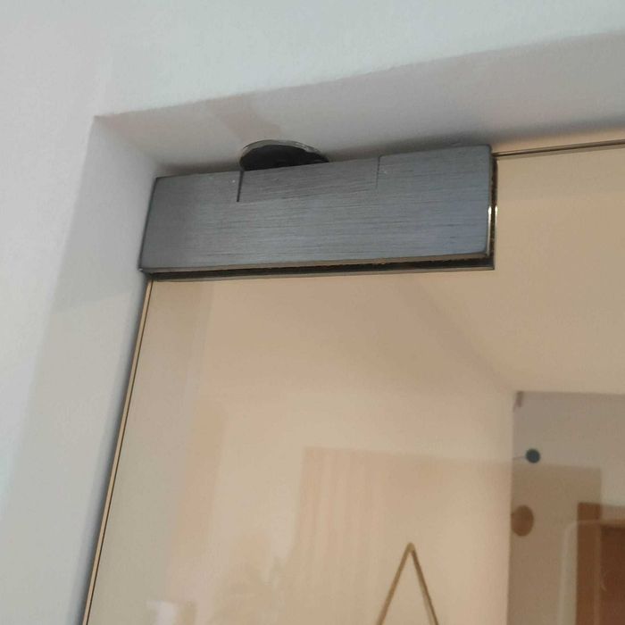 Porta reversivel vidro 9mm (204x81cm)+ Ferragens Dorma + puxador inox