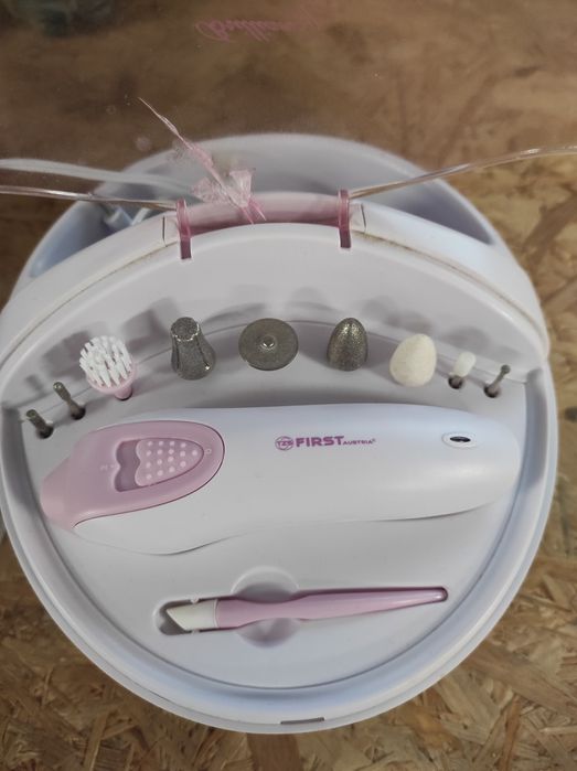 Zestaw do manicure,pedicure nie używany