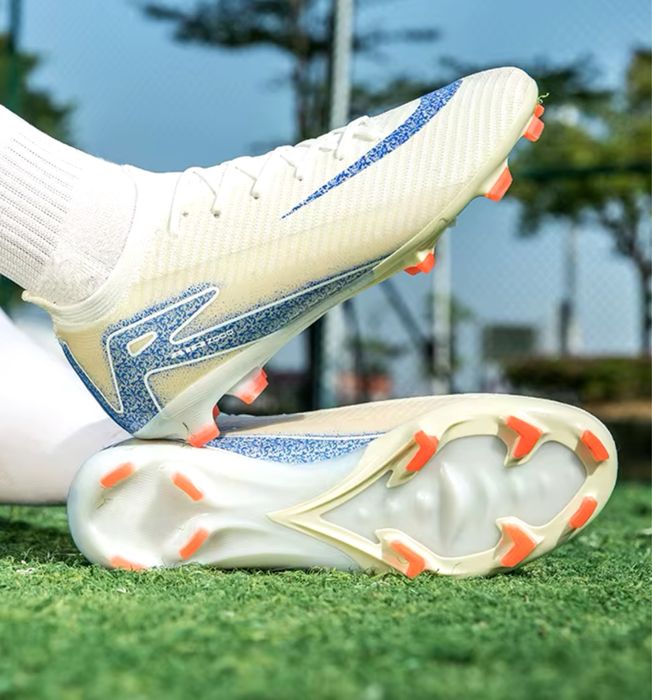 Buty piłkarskie obuwie sportowe futbolówki korki skarpeta lanki