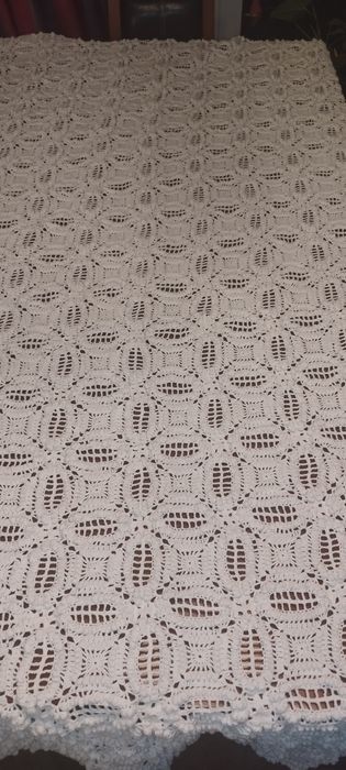 Cobertura de cama de solteiro renda à mao