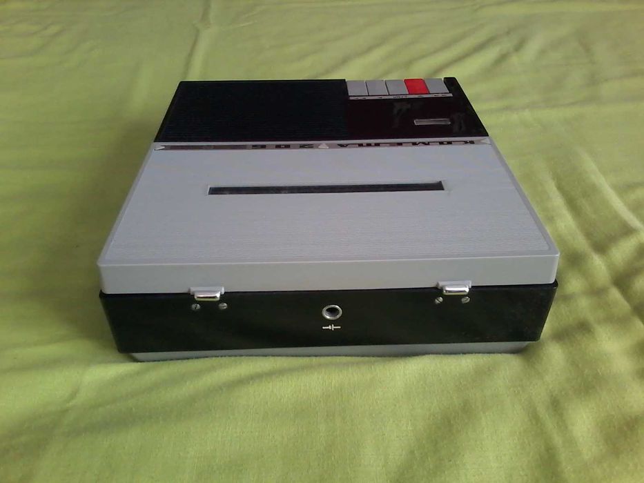 Магнитофон Комета 206 (1971 г.)