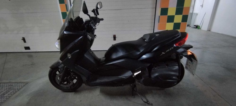 Yamaha Xmax 400 ( já foi vendida.)
