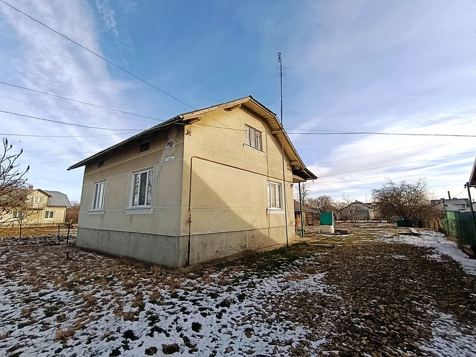 Продається будинок за 1 км від Самбора