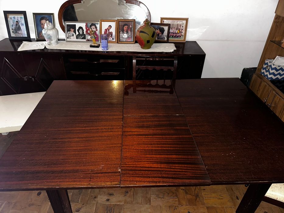 Mesa de sala 4 / 6 lugares