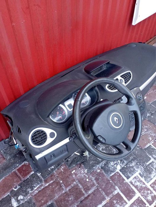 Панель Панель передняя салона , торпеда Renault Clio 3
