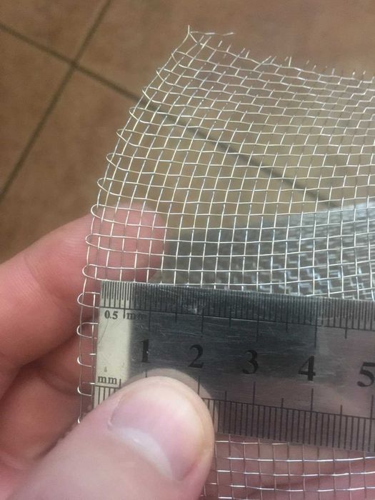 Продаю для пайки бампера сеточку