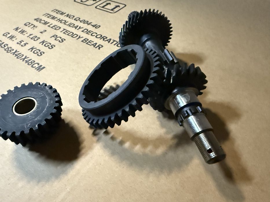 Zestaw choinek skrzyni biegow fiat 126p st el fl NOWY