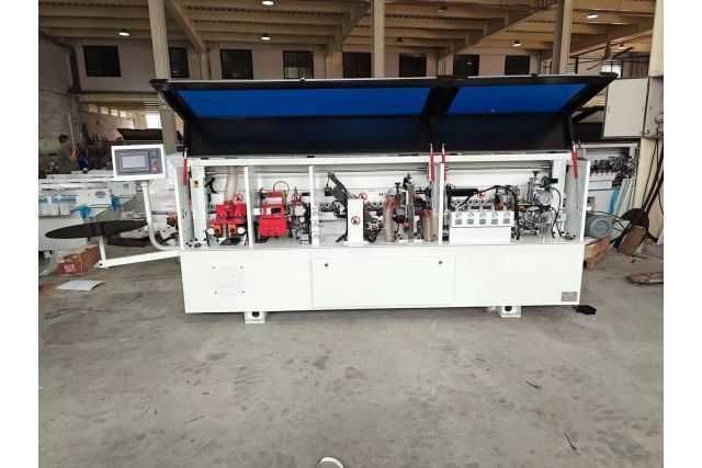 Кромкоклеючий верстат з радіусом MAST Holztechnik K308R