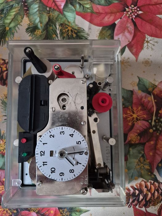 Zegar Benzing dla gołębi