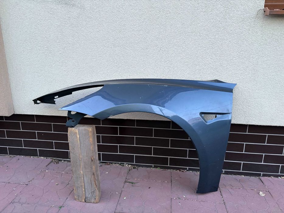 Крило ліве Tesla model 3
