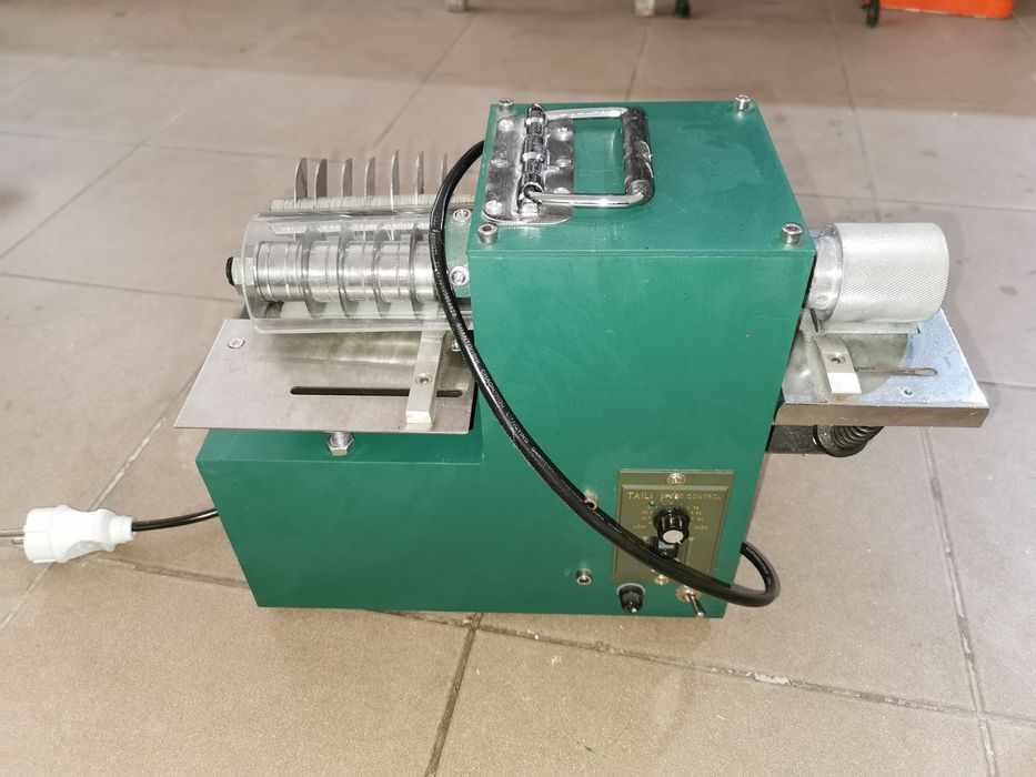 Машинка для нарезки кожи на полосы. Новая