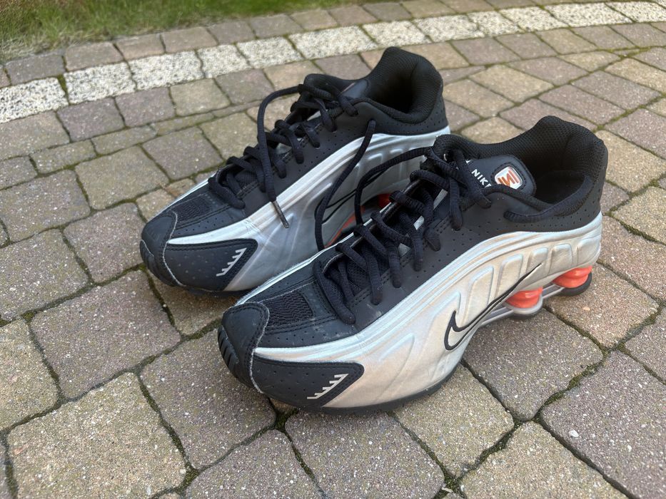 Buty sportowe NIKE SHOX R4 YA rozmiar 37,5