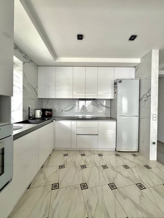 Продаж! Котедж з ремонтом 116 м² + 5 соток. Пустомити, вул. Свободи