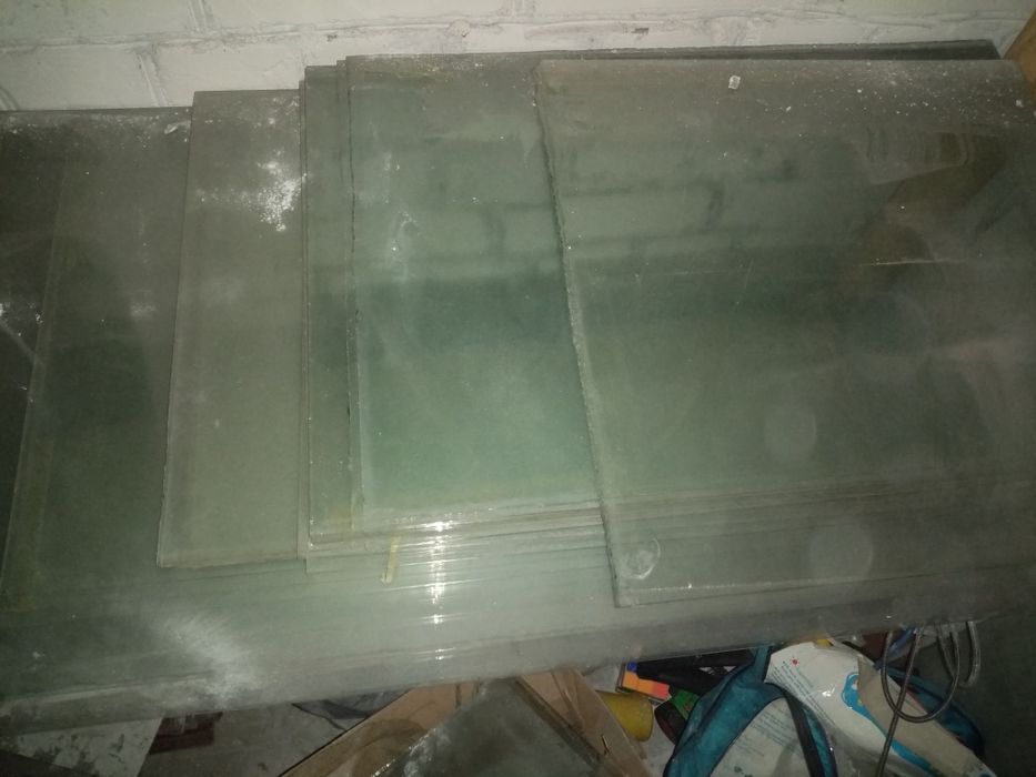 Продаю оконно-дверные стекла