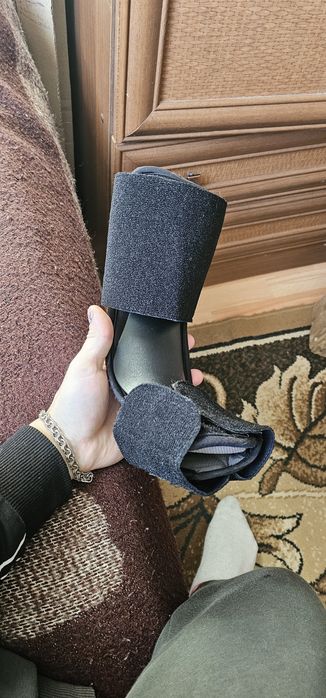 Гомілковоступневий фіксатор, бандаж, [голеностопний)