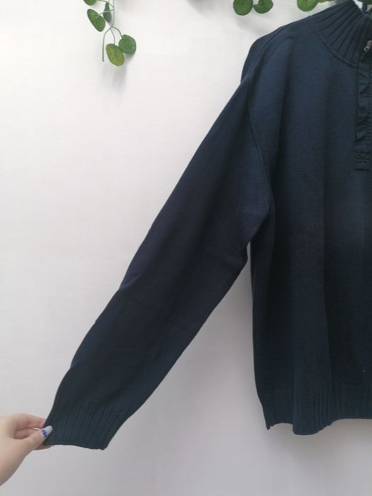 Camisola Azul Escura de Homem