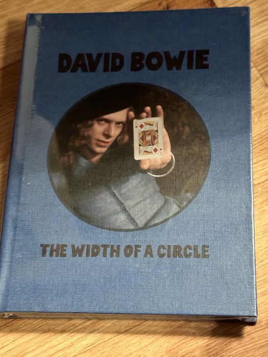 CD i ksiazeczka David Bowie the width of a circle