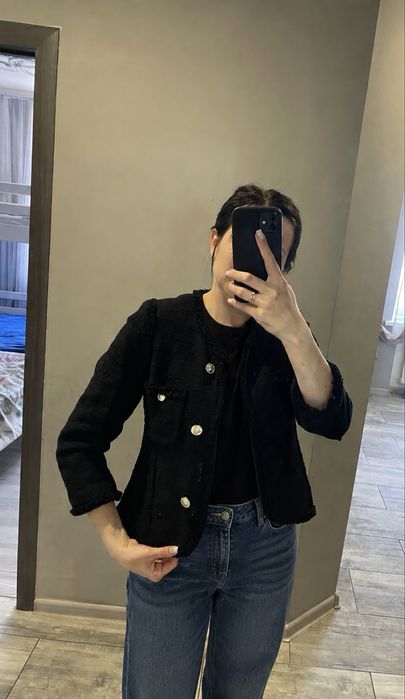 Чорний твідовий піджак укорочений Zara