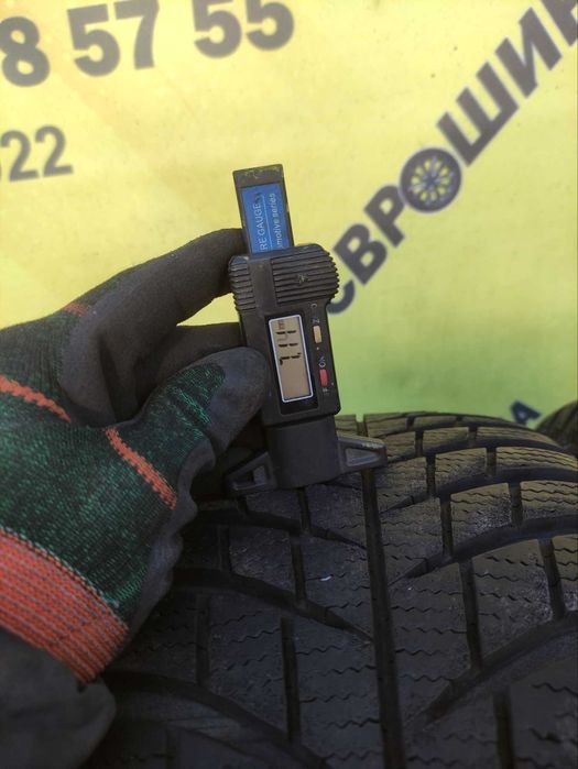 Шини Bridgestone BlizzakLM001 215/65R17 Пара Зимові Б/у Склад Оригінал