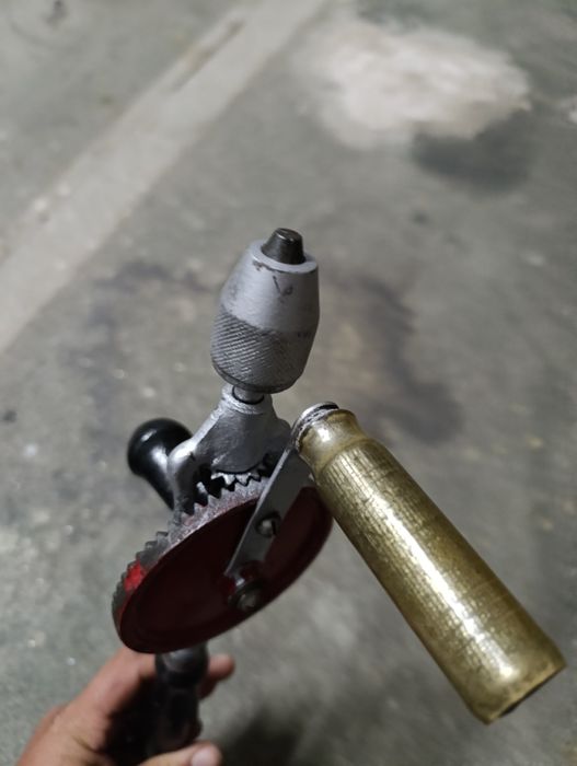 Máquina de furar antiga