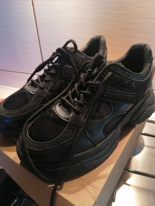 Nowe damskie sneakersy czarne super buty