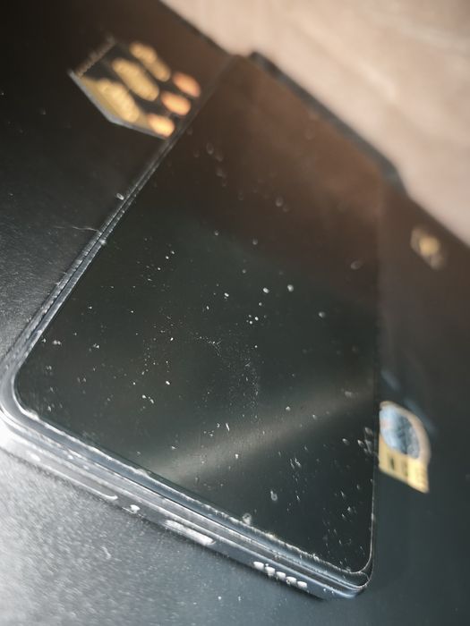 Продам смартфон Xiaomi  Poco x5 pro 5g 8/256