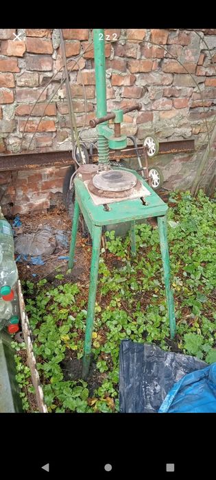 Przyrząd do wulkanizacji dętek na gorąco