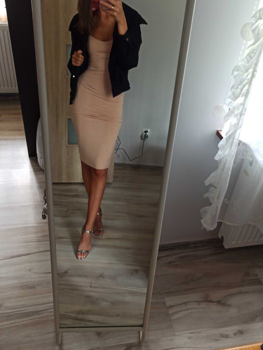 Kurtka czarna guziki damska duży kołnierz surowa S m